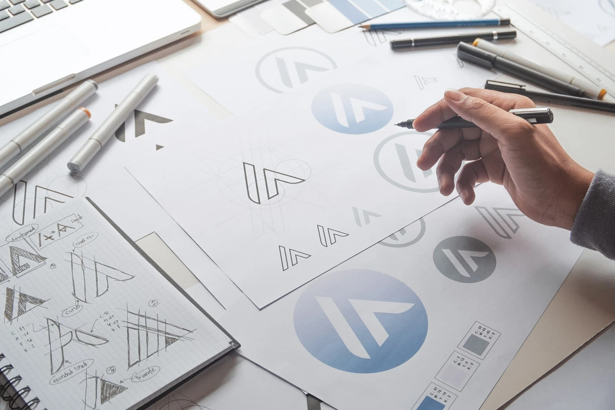 Logos & Graphic Design